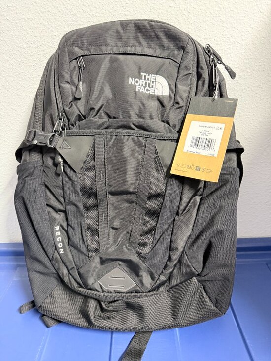 THE NORTH FACE Adult Unisex Recon 30 Liter Backpack, TNF Black main image 4